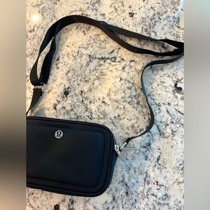 Lululemon Crossbody Camera Bag  2L